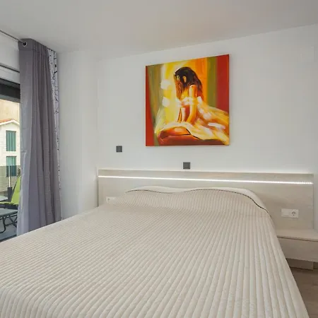 Crostar Pjescana Uvala