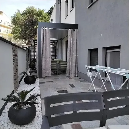 アパート Crostar ペシュチャーナ・ウヴァラ