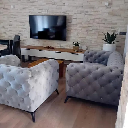 Apartamento Crostar *