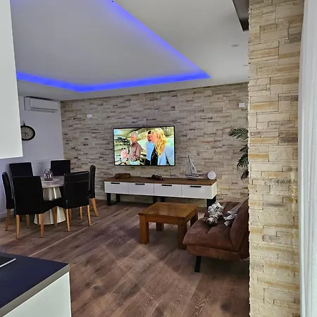 Apartment Crostar Pjescana Uvala